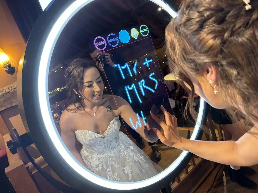 מראת צילום לחתונות