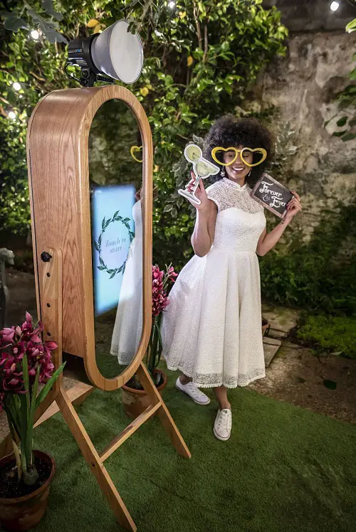 מראת צילום רטרו בטבע