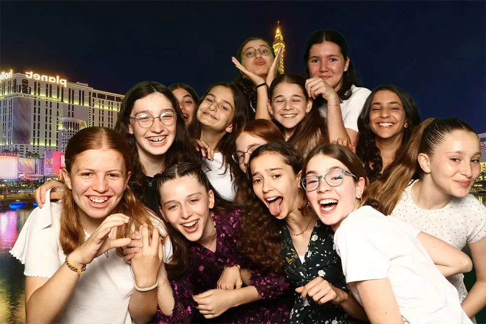 תא צילום סלפי לאירועי מצווה