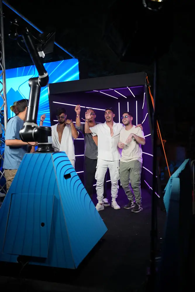 עמדת צילום לאירועים מסוג גלאם בוט